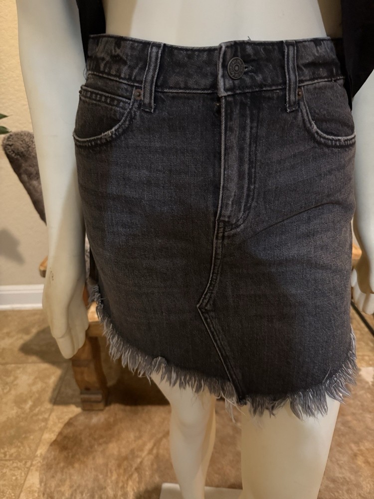 Free People Raw Hem Denim Skirt Size 26 100% Cotton