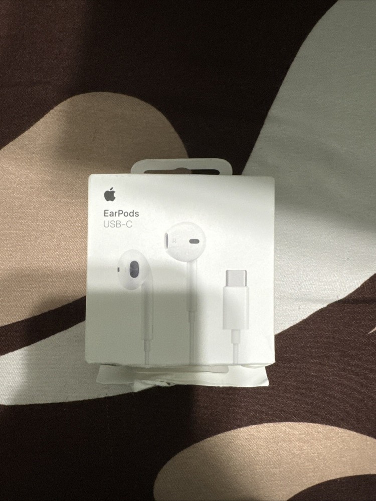 Original Apple AirPods Wired USB-C Headset White - Genuine OEM