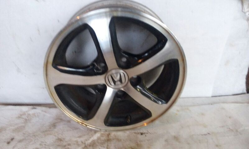 15 Honda Civic Wheel 15x6 Alloy Exposed Lug Nuts 5 Spoke Black Inlay