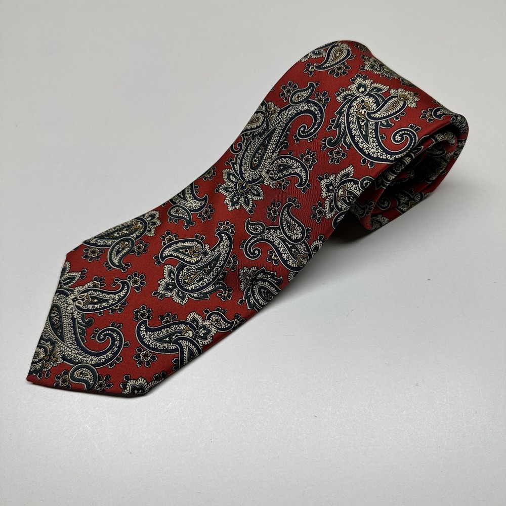 Brooks Brothers Makers Tie Silk Red Paisley 3.25 x 57 Vintage