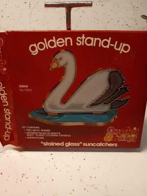 VINTAGE MAKIT & BAKIT Golden Stand-up SWAN ...STAINED GLASS KIT  NOS