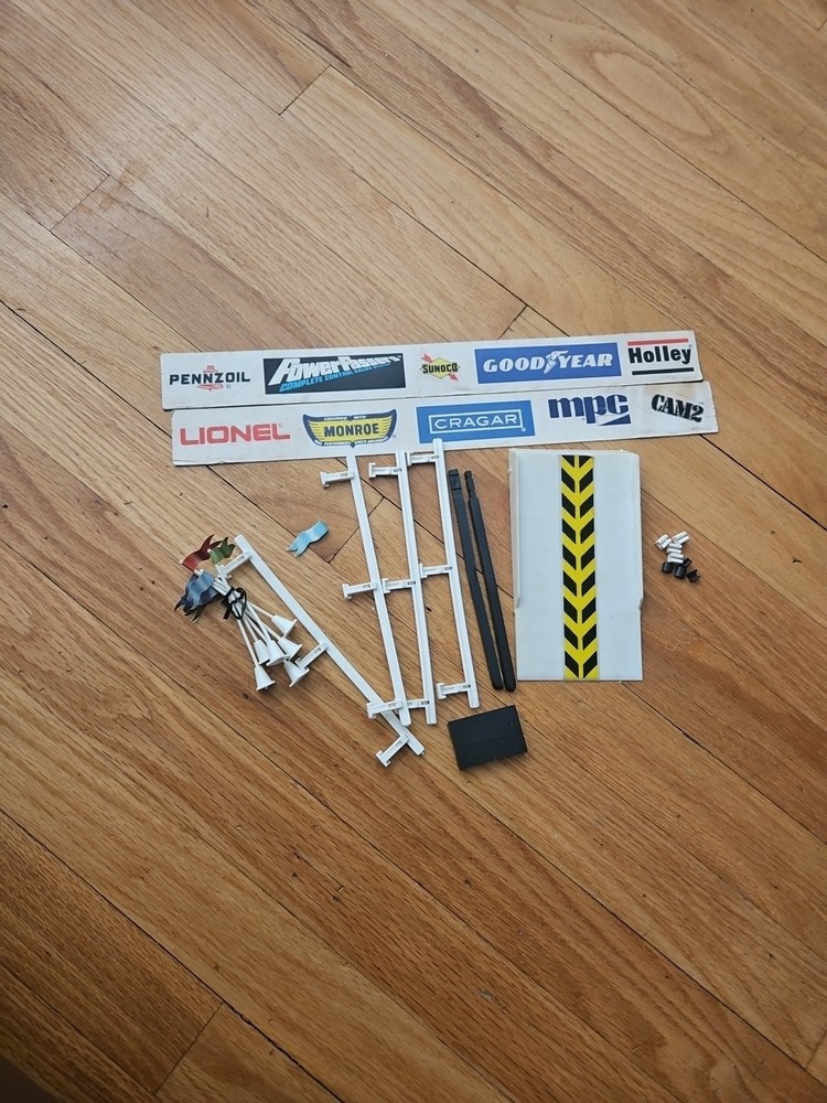 Lionel Power Passers Complete Control Racing System Set