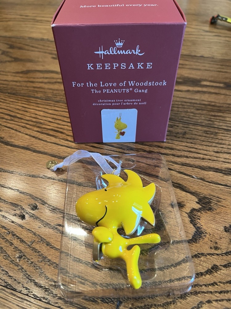 SNOOPY Woodstock PEANUTS Hallmark Keepsake Premium Christmas Ornament 2019