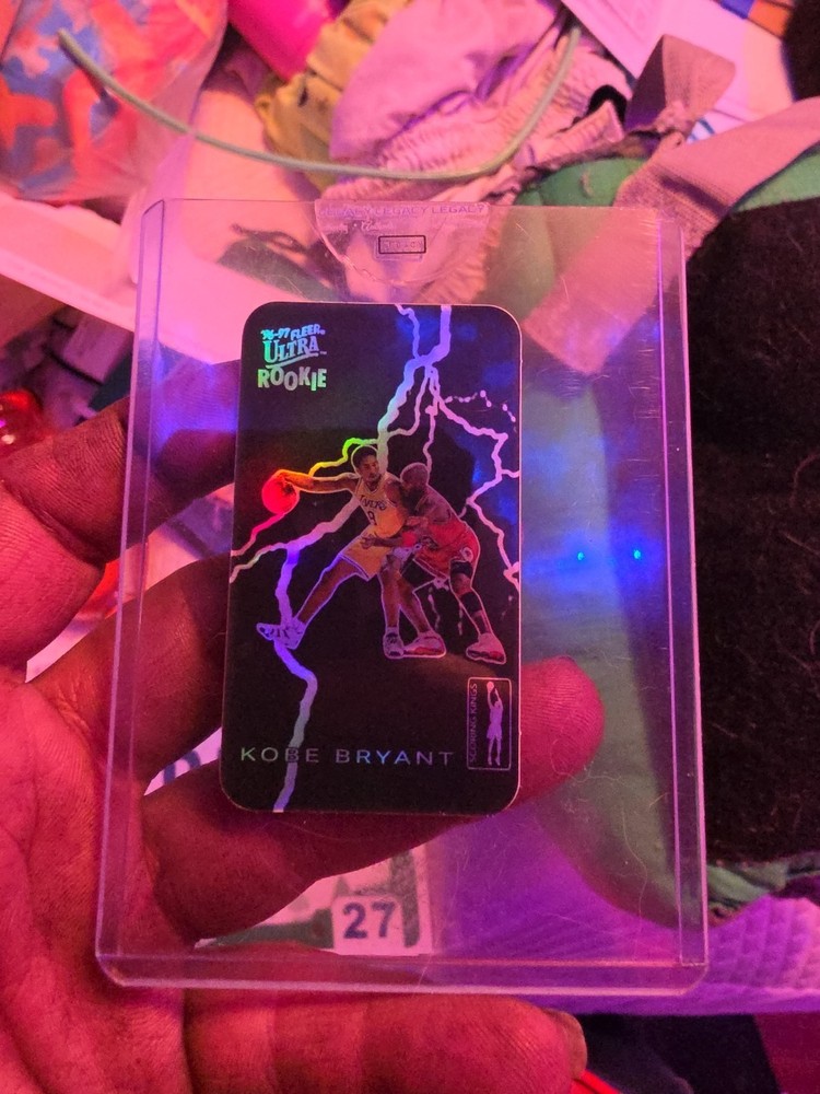 1996 FLEER ULTRA SCORING KINGS KOBE BRYANT MICHAEL JORDAN REFRACTOR TOBACCO CARD