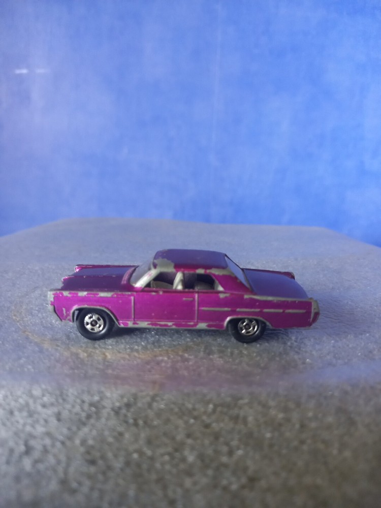 Matchbox Lesney Superfast MB 22 Pontiac GP Sports Coupe - RARE