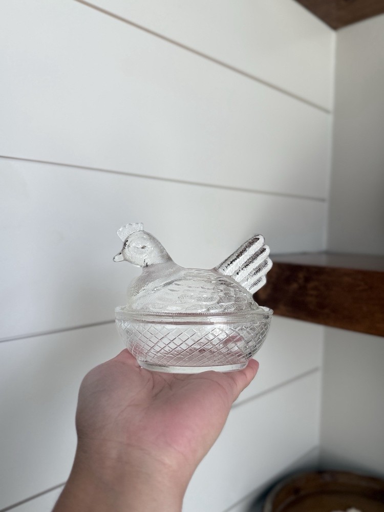 VTG Asian Clear Hen On Nest 4”!