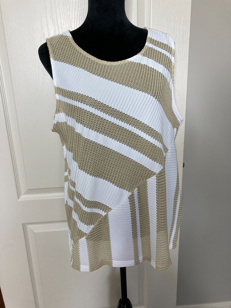 Travelers by Chicos Top Womens Size 3 XL  16/18 Lightweight Tank Career Office