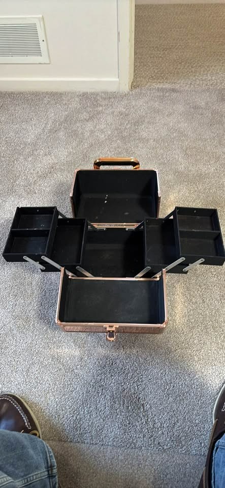 Ollieroo professional makeup case