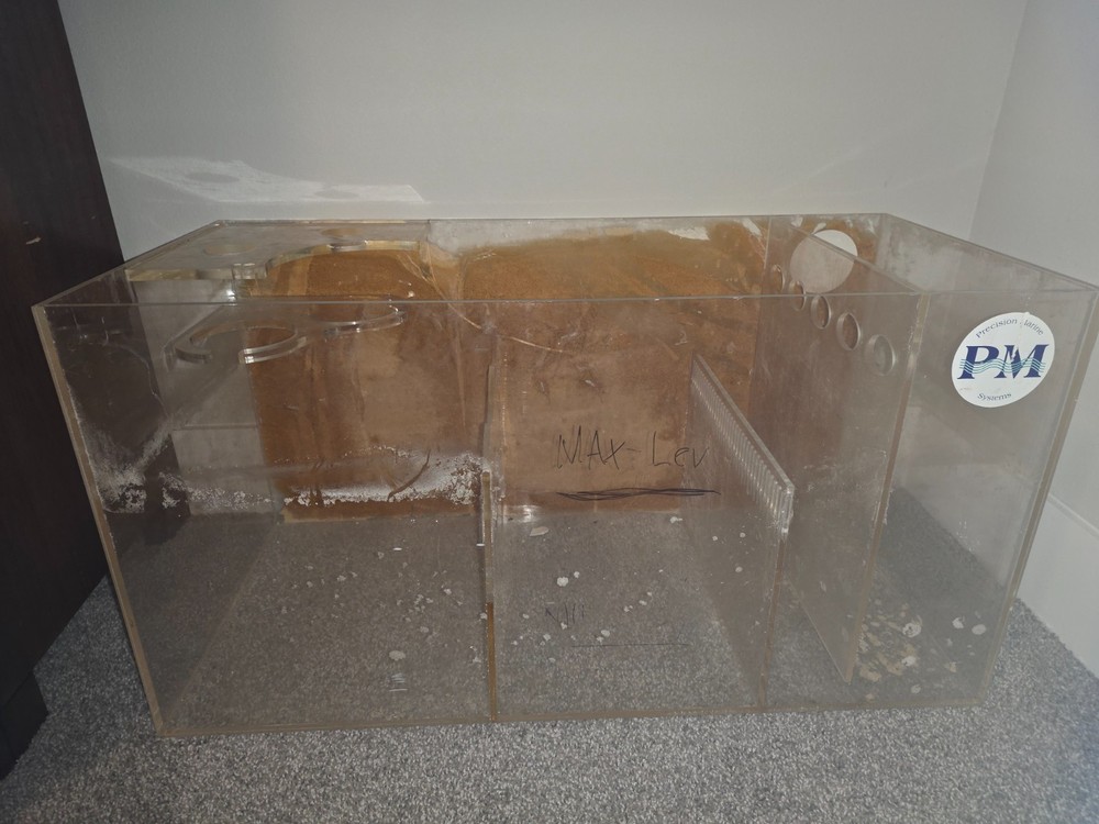 Aquarium three-chamber sump ~28 gallons (29.25