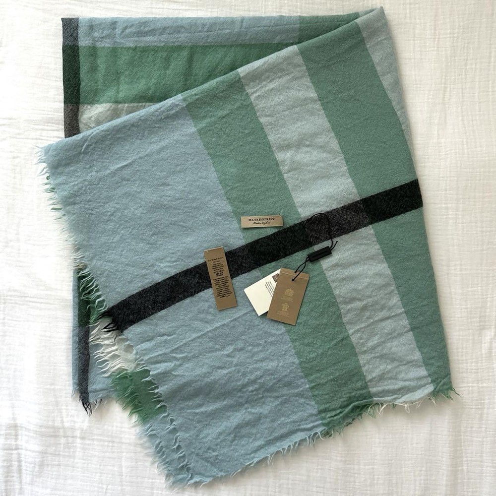 Burberry Large Size Stole Nova Check Mega Women Scarf Accessory Original LTD Col