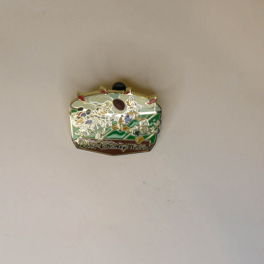 Disney WDW  Mickey, Goofy, Pluto & Donald  Super Sunday 2003 Pin