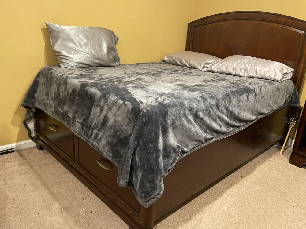Used full-size bedroom furniture set for sale-image