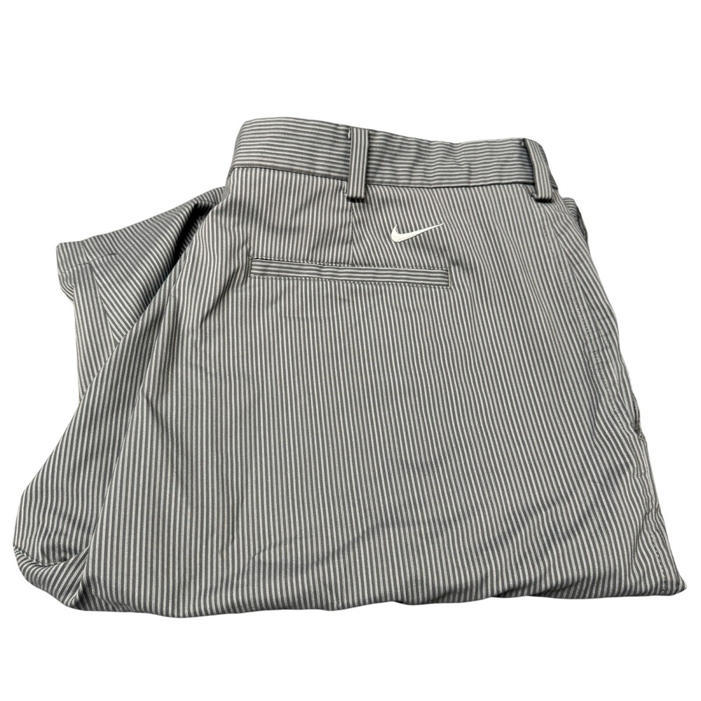 Nike Golf Shorts Mens 40 (41x11 ACTUAL) Gray Striped Activewear Performance