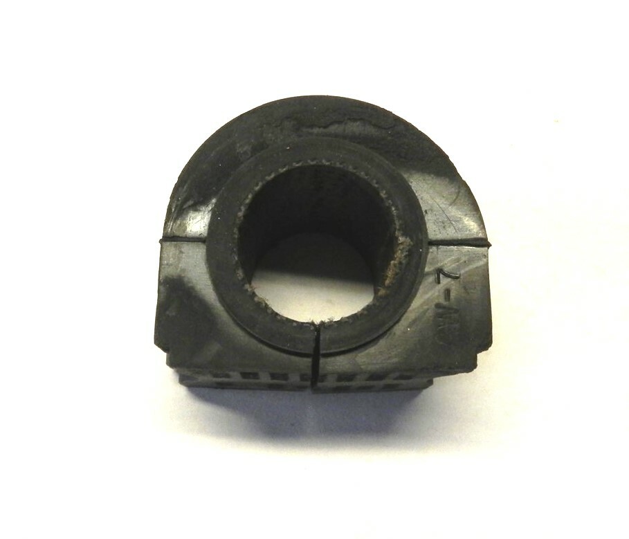 INSULATOR BUSHING GENERAL MOTORS PARTS GM # 22540039 NEW OLD STOCK NOS