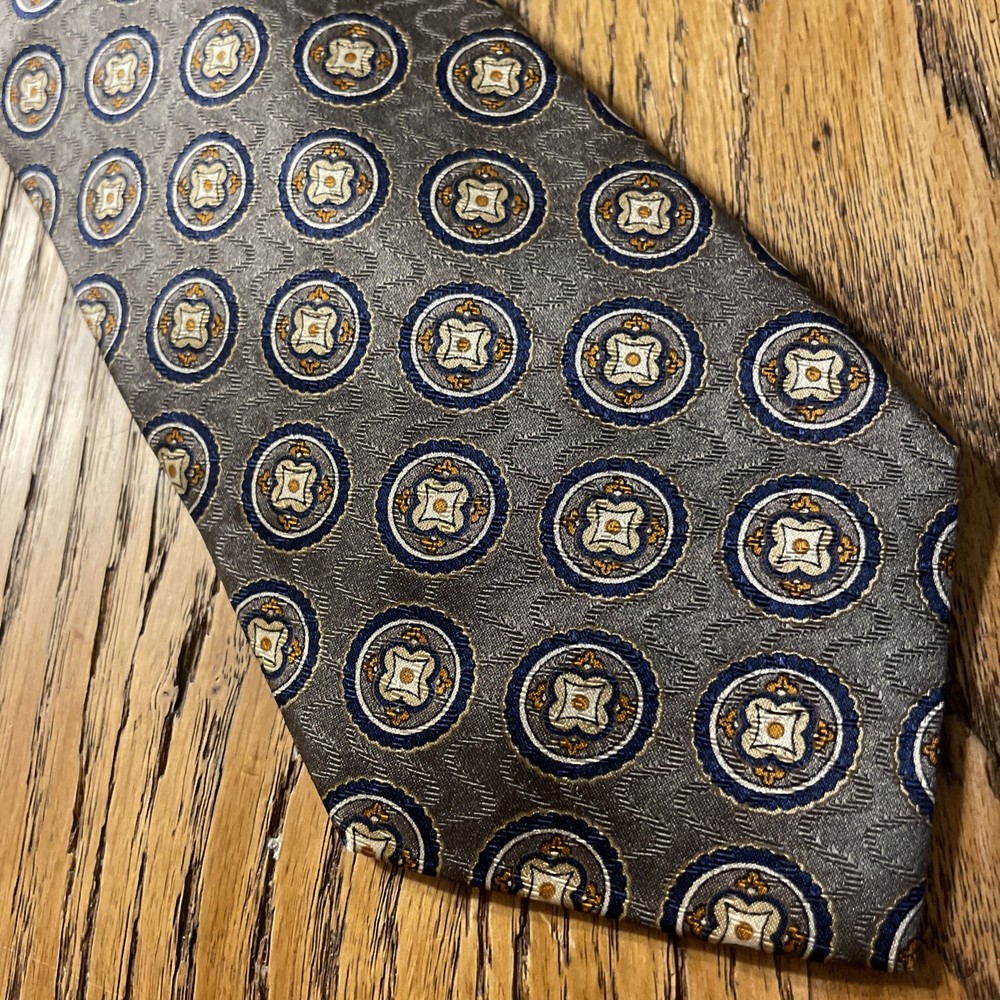 EUC Jos. A. Bank Executive Collection Silk Medallions Tie Necktie Hand Made