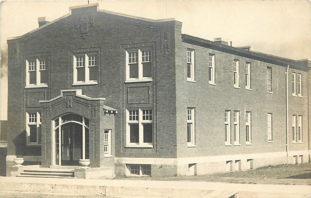 1920s Horicon Wisconsin an Brunt Manufacturing occupation RPPC Postcard 25-8898