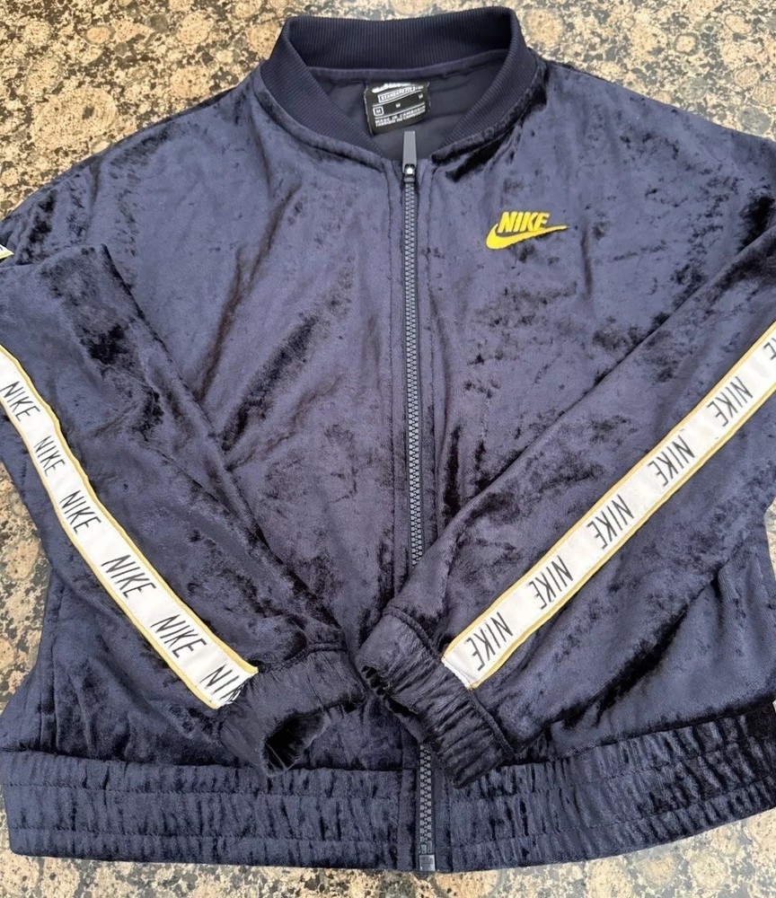 Nike Velour VTG Y2K 80s Style Velour Women’s Medium (fitted, Small) Tracksuit