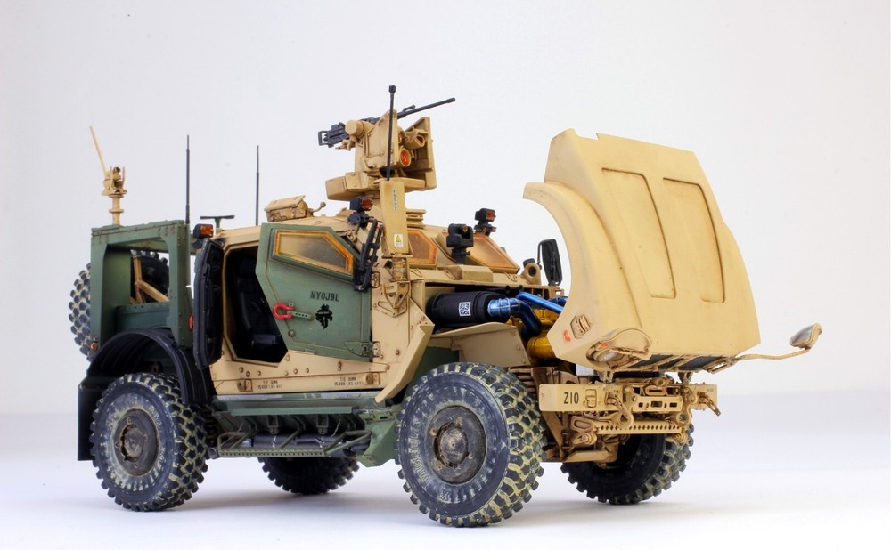 PreSale ProBuilt Model 1:35 US M1240A1 M-ATV Modern warfare (Interior details)-image