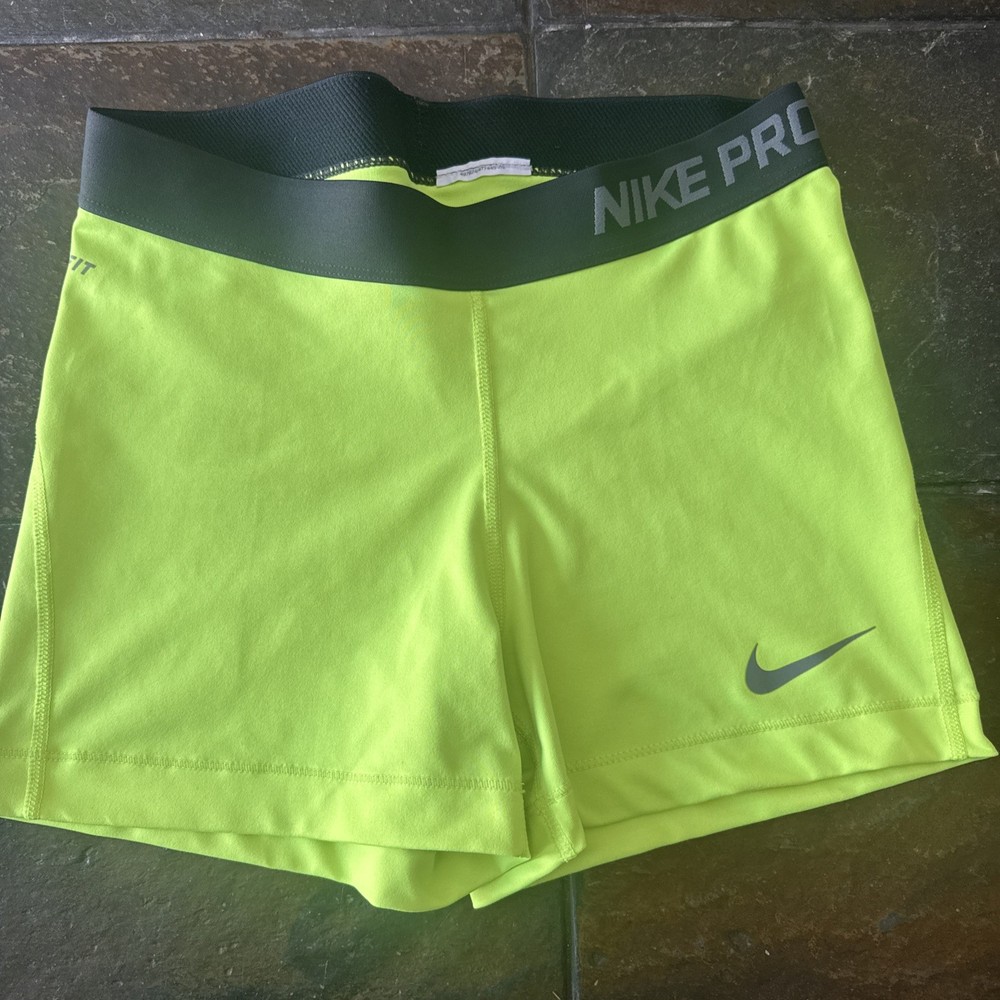 Nike Pro Compression Shorts Women Medium  3”  Inseam Excellent Used Condition.