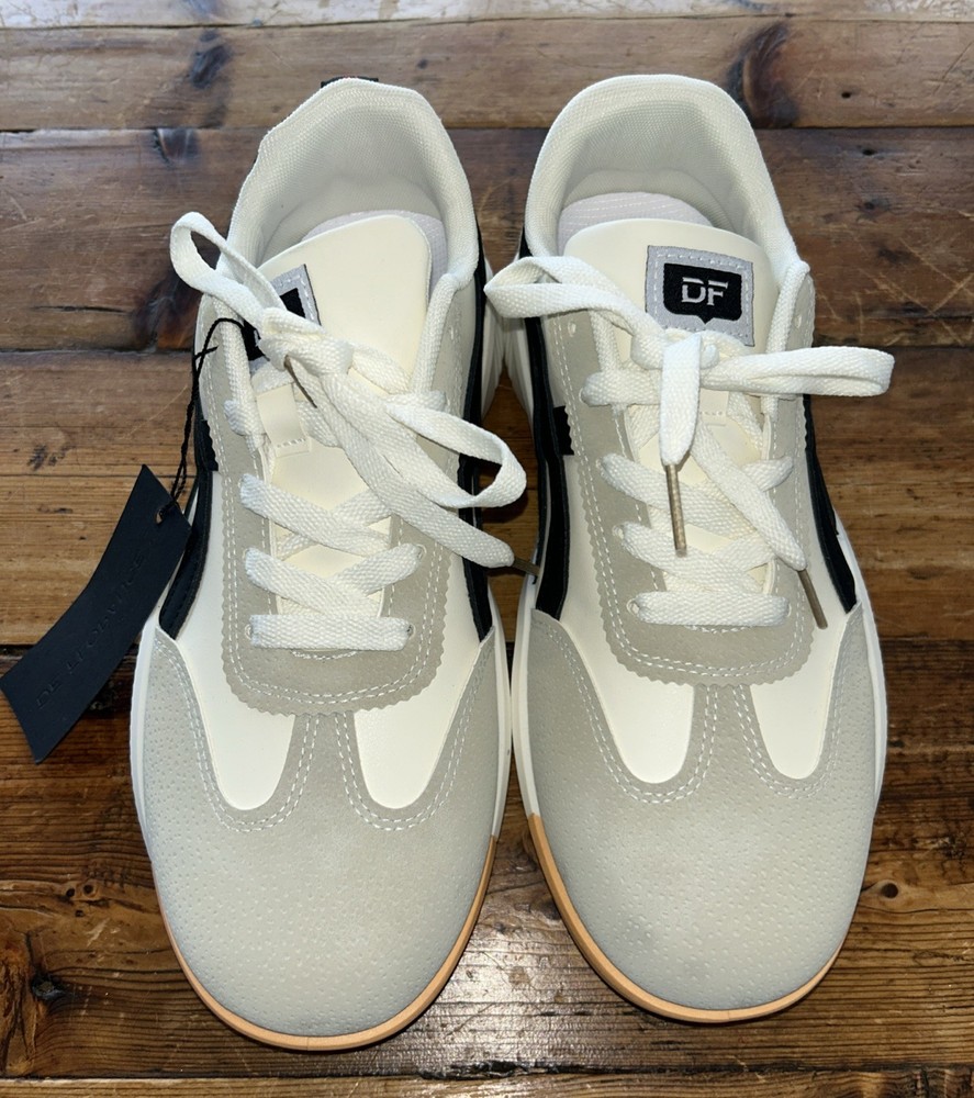 De Florence Women’s Vintage Style White Fashion Sneakers Size 10