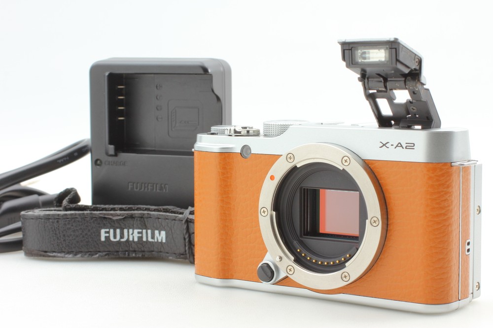 MINT FUJIFILM Fuji X-A2 16.3 MP Mirrorless Digital Camera Brown From JAPAN