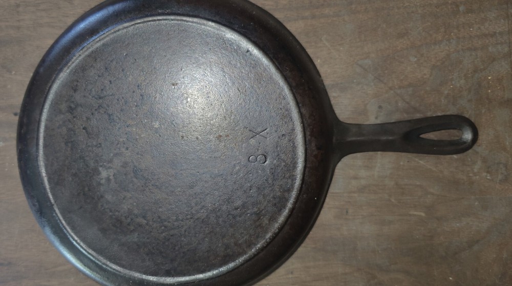 #8X RED MOUNTAIN, CAST IRON 10