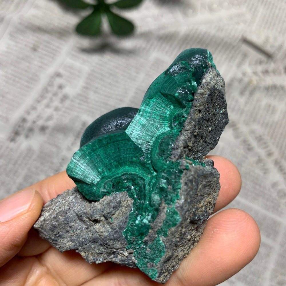 94g   Natural malachite velvet quartz crystal luster mineral specimen