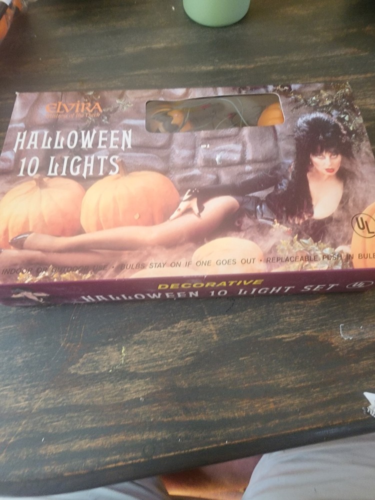 RARE Elvira Mistress Of The Dark 10 Halloween Decorative Pumpkin Lights Vintage