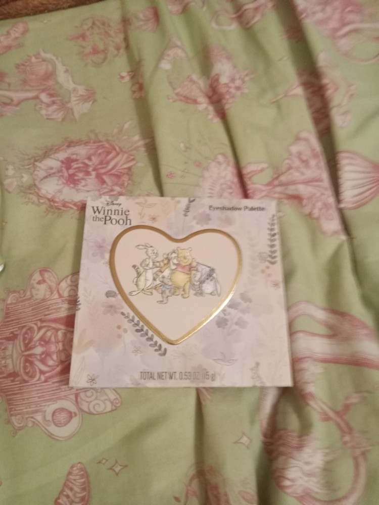 NWOT Disney Winnie The Pooh Eyeshadow Palette