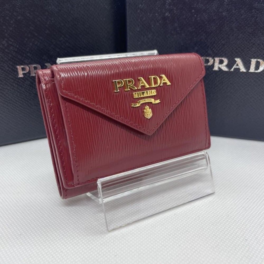 Prada Saffiano Leather Trifold Wallet with Coin Purse Red Pre-Owned Authentic