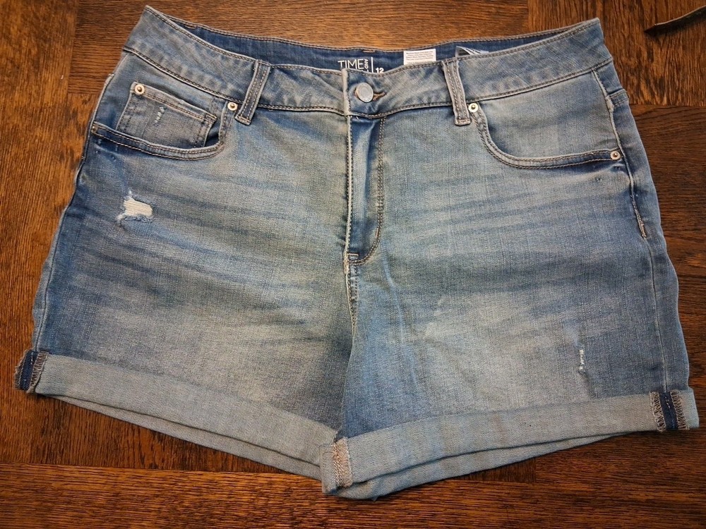 Time And Tru Women's Jeans Shorts  Size 12