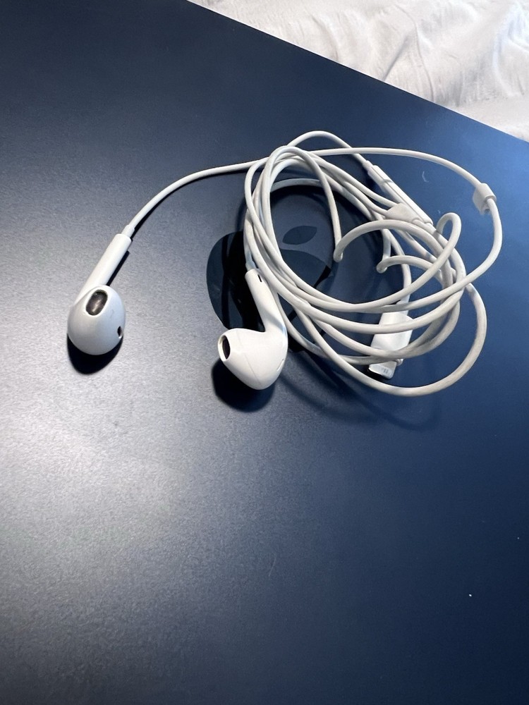OEM Apple Wired Earpods w/Lightning Connector Earbud Headphones for iPhoneTESTED
