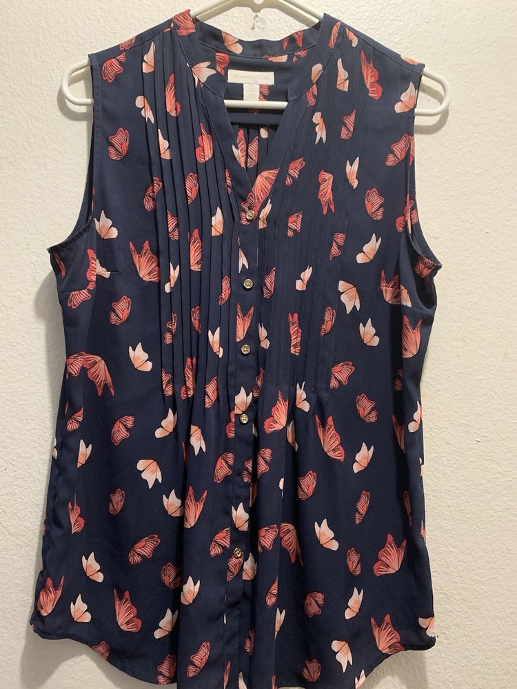 Charter Club Women's Top Size M  Sleeveless Pleated With Small Buttons Floral
