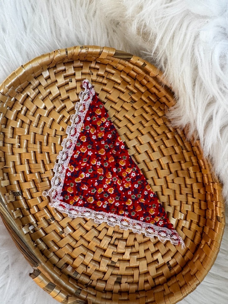 VINTAGE MATTEL BARBIE DOLL RED FLORAL BANDANA PRINT HEAD SCARF ACCESSORY 1970S