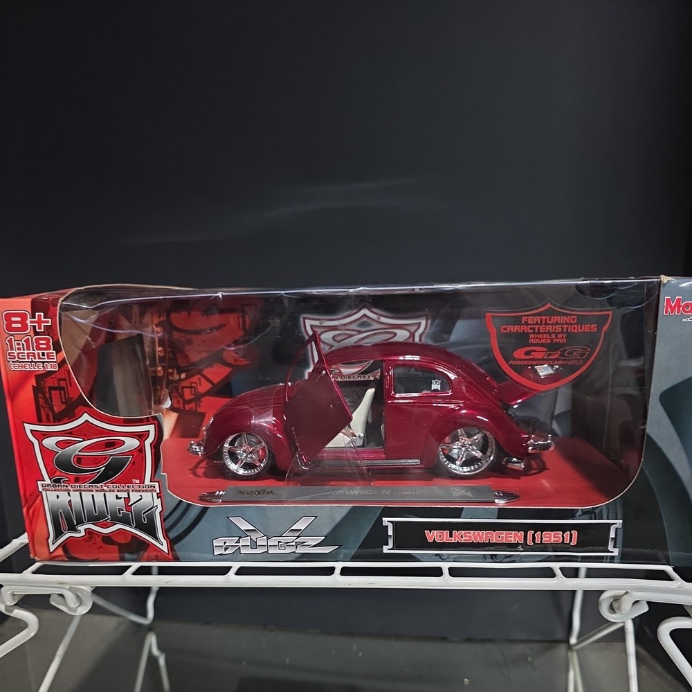 2006 Maisto 1:18 Urban V Bugs Volkswagen Cab. (1951)