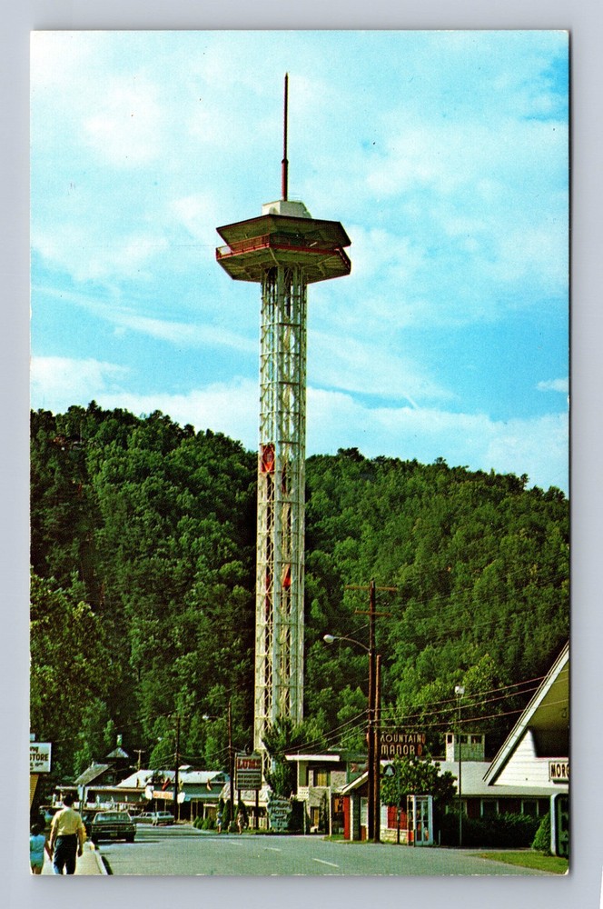 Gatlinburg TN- Tennessee The Space Needle Vintage Postcard Souvenir Postal Post