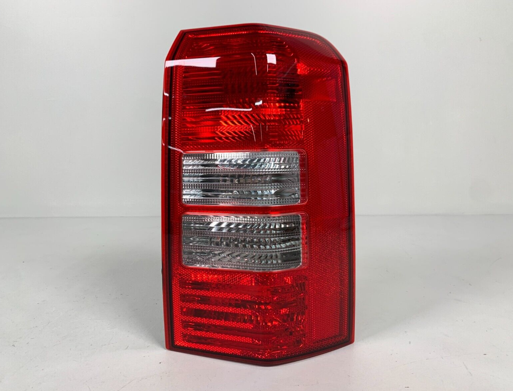 2008-2017 Jeep Patriot Rear Right RH Passenger Side Halogen Tail Light Lamp OEM