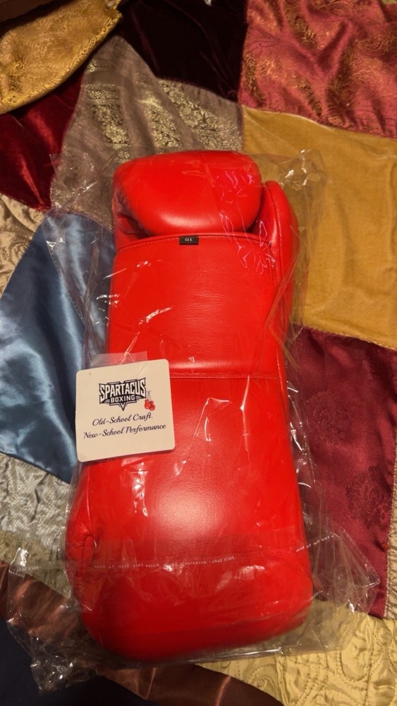 Spartacus Boxing Custom 16 Oz Sparring Gloves (red With White Thumb Piping)
