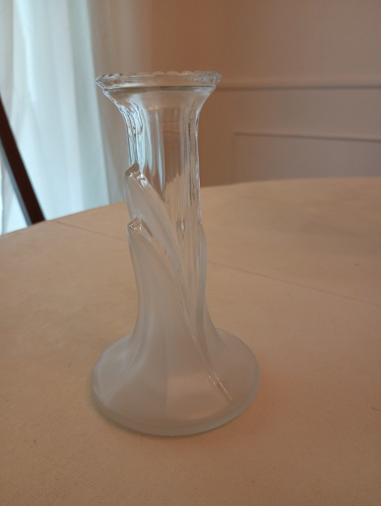 Vintage Colonial Glad Chandler With Frosted Base