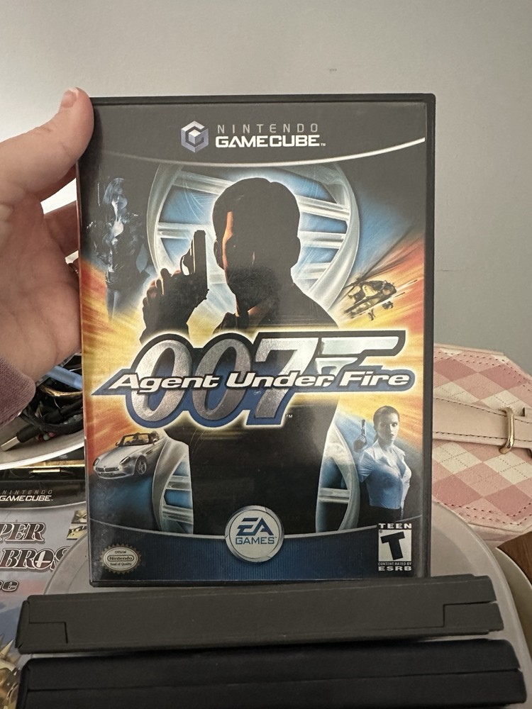 James Bond 007 Agent Under Fire Nintendo Gamecube Complete Tested CIB
