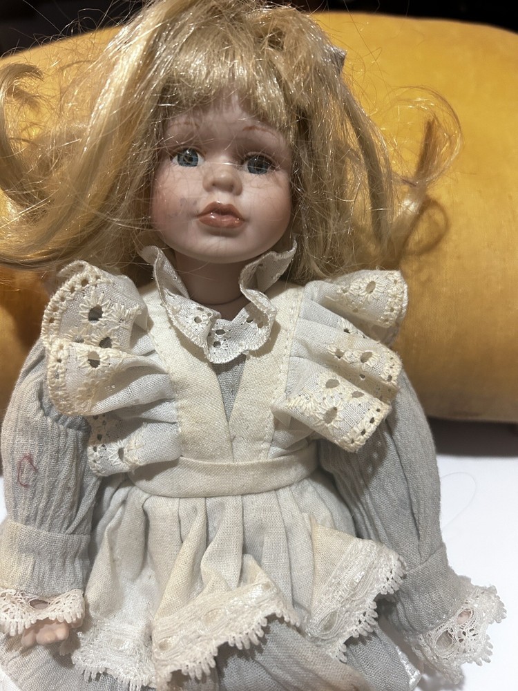 Seymour Mann Connoisseur Doll Collection – See Description for Details