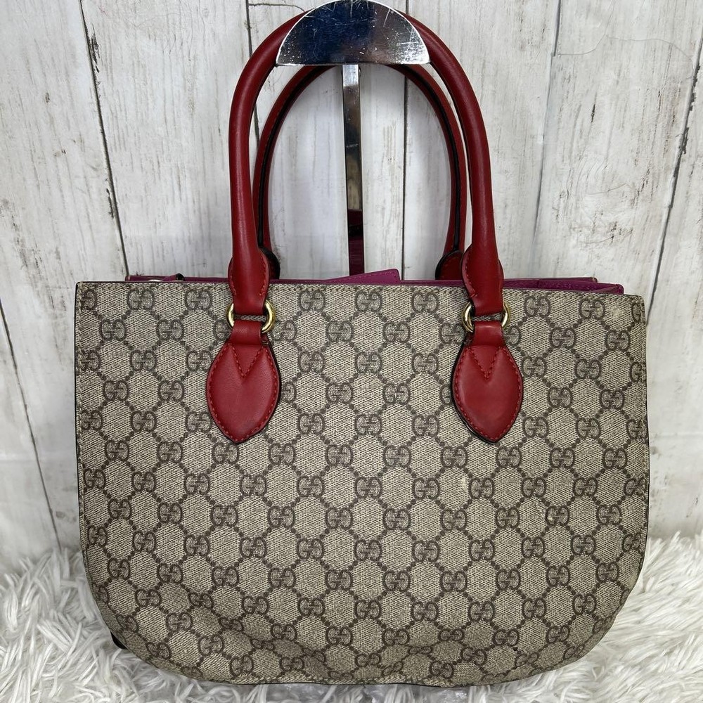 GUCCI GG Supreme handbag in red and pink logo imported from Japan