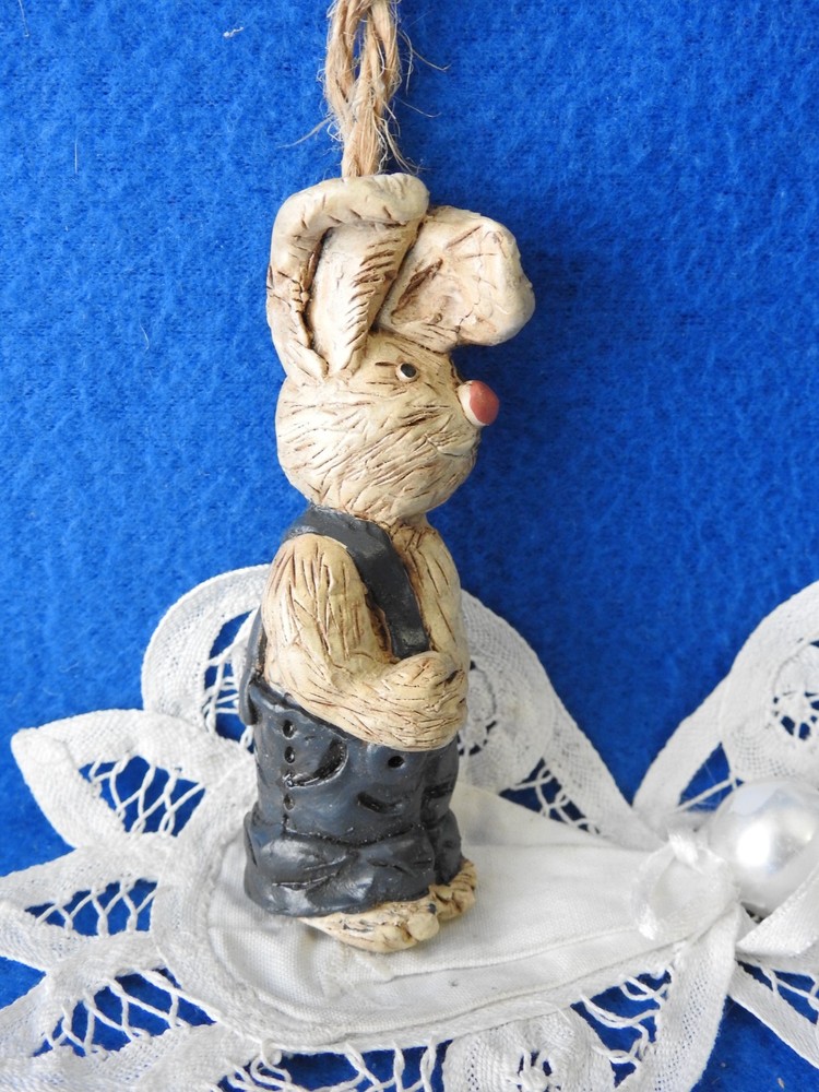 Vintage Sweet Resin  Folk Art Bunny Rabbit Ornament 3 3/4