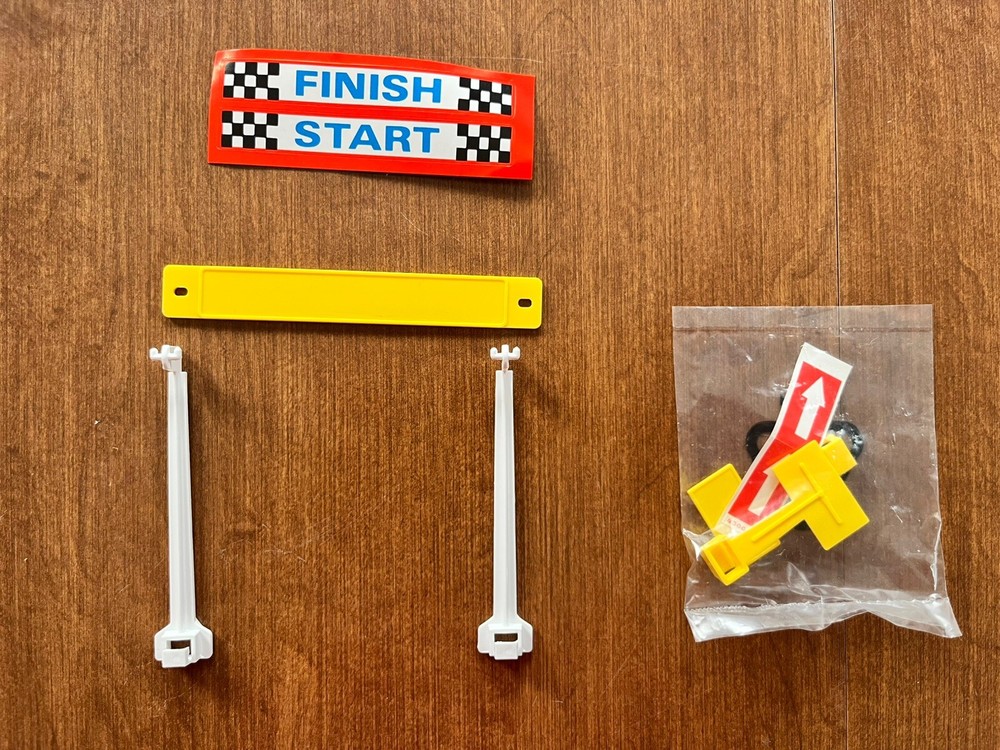 Artin Slot Car Track Start Finish Line and Turn Arrow Replacement Parts New  