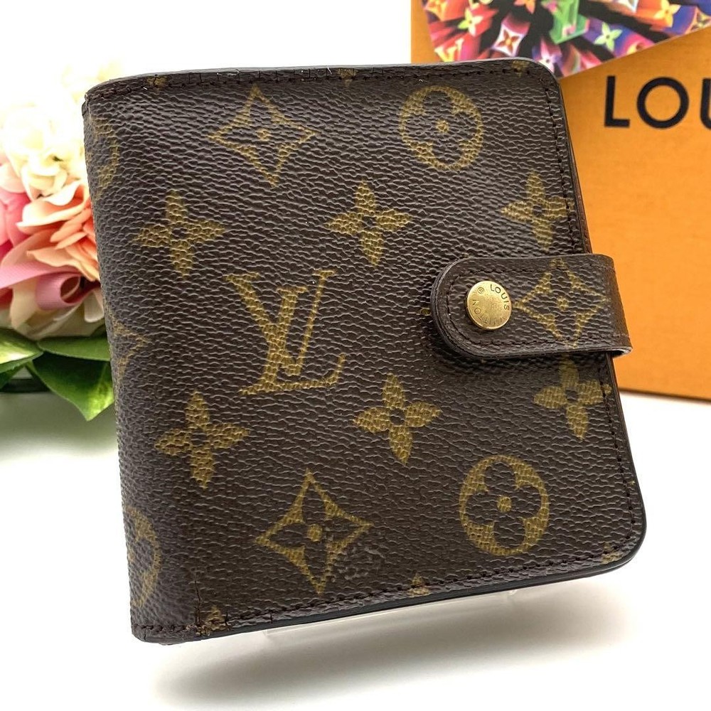 Louis Vuitton Monogram Zip Bifold Wallet in Brown Genuine Leather Luxury
