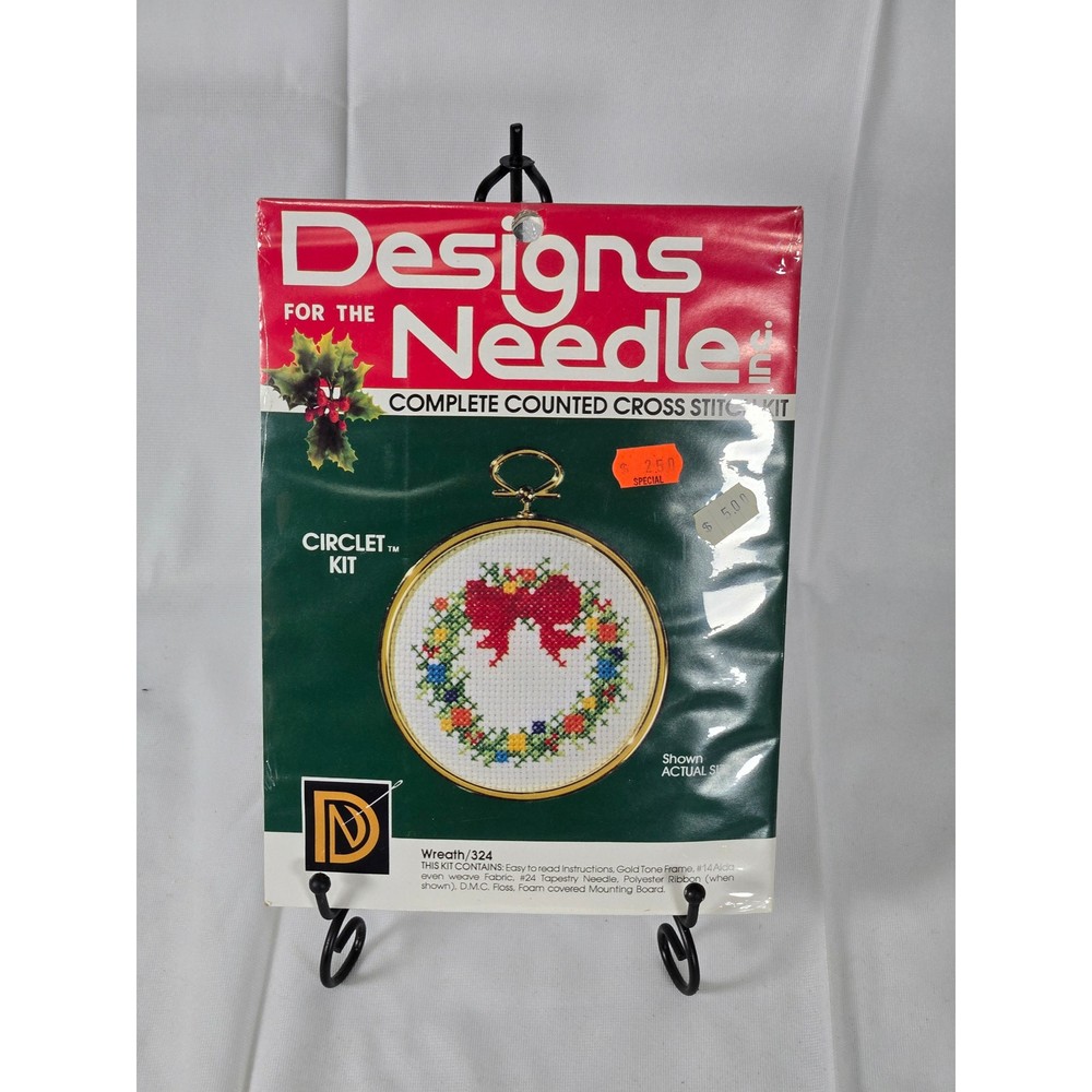 VTG Designs for Needle Counted Cross Stitch Circlets Kit Wreath #324 Christmas