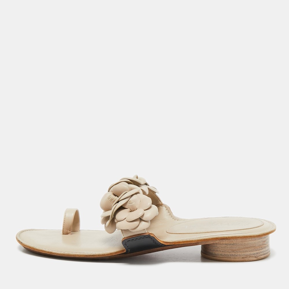 Chanel Cream Leather Camellia Toe Ring Flat Sandals EU 39