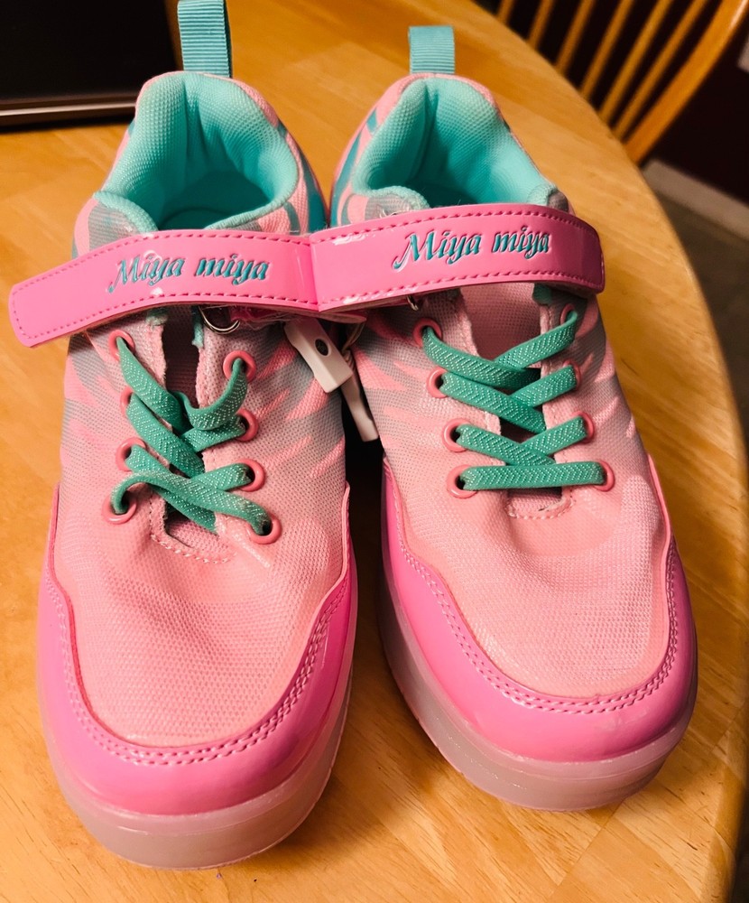 miya miya light up rechargeable skate sneakers pink and green size 3