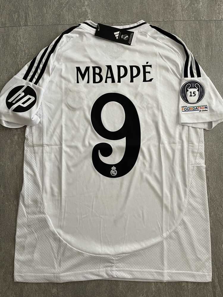 Real Madrid 24/25 Home Jersey ‘Mbappe 9’ Size Small