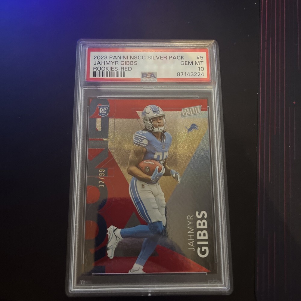 2023 Panini National Convention - Rookies Red #RC5 Jahmyr Gibbs /99 (RC)